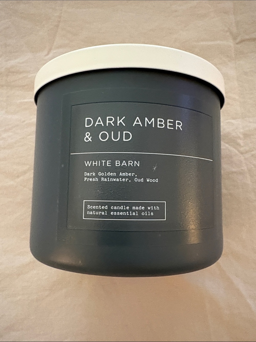 White Barn Dark Amber & Oud Scented Candle - Dark Gray with White Lid